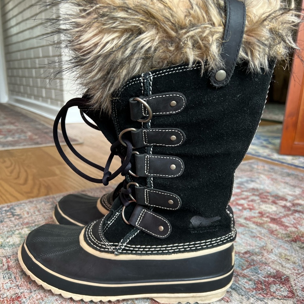 Sorel Joan of Arctic snow boots